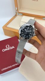 ساعت اومگا سی مستر حصیری Seamaster Diver 300M Steel Watch صفحه مشکی - تصویر 2