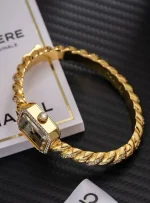 ساعت زنانه چنل النگویی نگین دار طلایی Chanel - تصویر 2